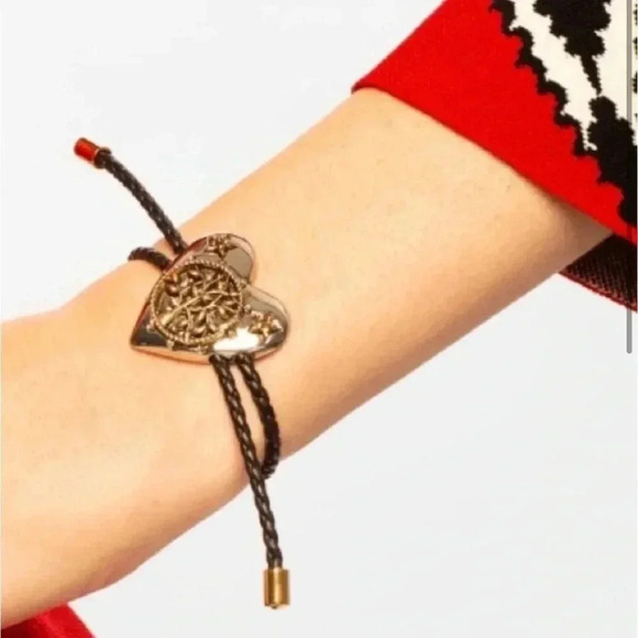 Unisex Alexander McQueen Heart Leather Strap Bracelet - Picture 3 of 9